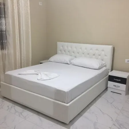 Apartment Ermona Resuli *