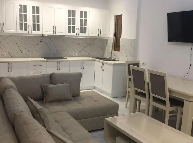 Ermona Resuli Ksamil