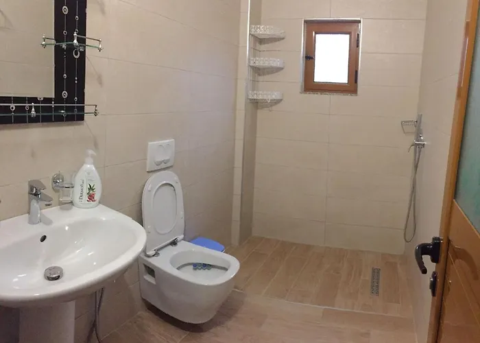 Ermona Resuli Ksamil